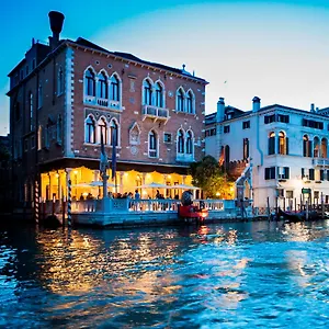 https://palazzo-stern.hotelslidodijesolo.com